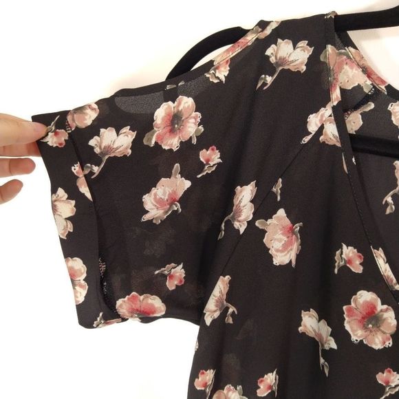 Sienna Sky Floral Black and Pink Cut Out Blouse XS - Picture 2 of 6